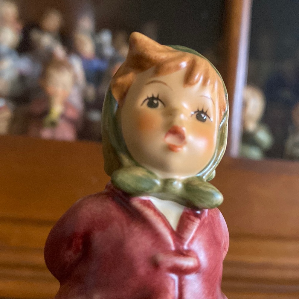 COPY 1 - 💛TM8 ‘Clear As A Bell’ Hummel Goebel #2181